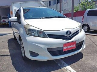 TOYOTA VITZ 2011